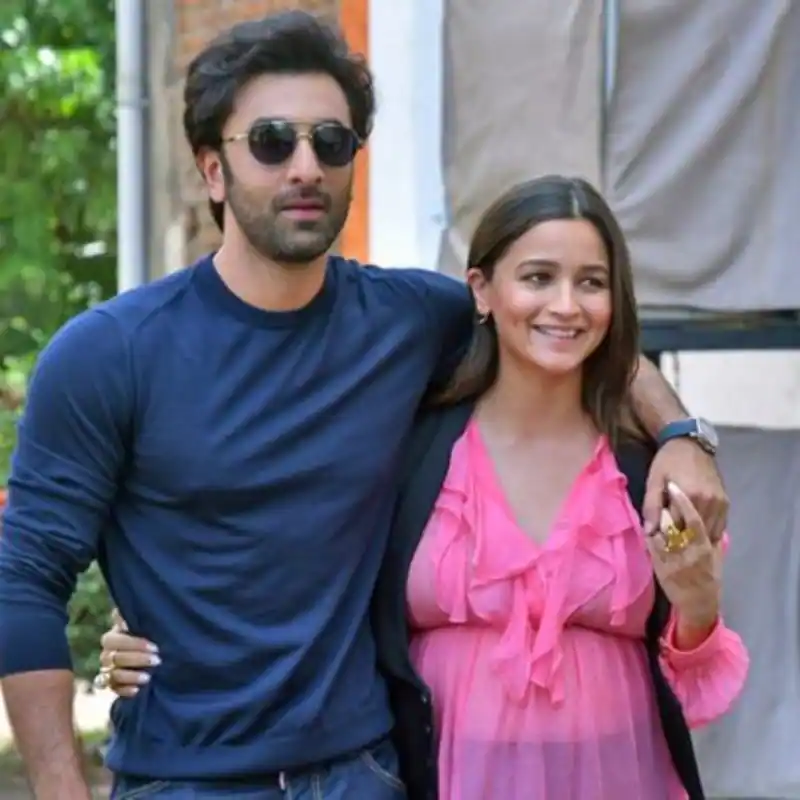 After the success of Brahmastra, Ranbir-Alia signed a romantic comedy film?  Couple gave this reaction